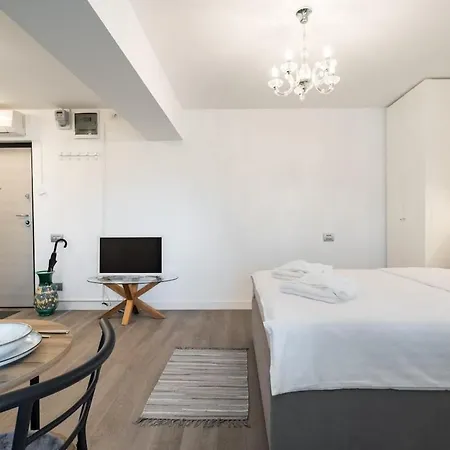 Cosy Center Near Piata Romana 아파트 *