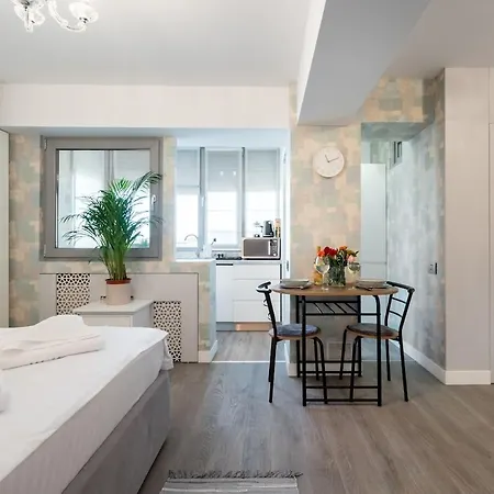 Cosy Center Near Piata Romana Appartement *